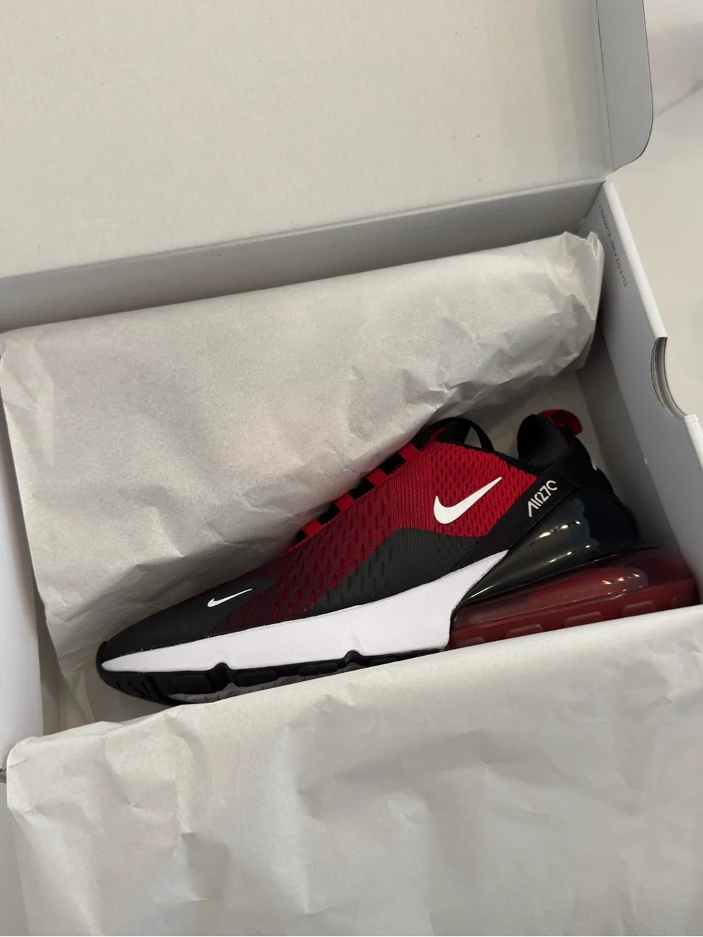 Nike Air Max 270 – Size 9 – Brand New